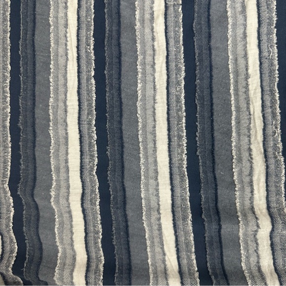 Rain Women’s Chambray Blue Striped Textured Tie Knot 1/2 Sleeve Size Large - Picture 5 of 7